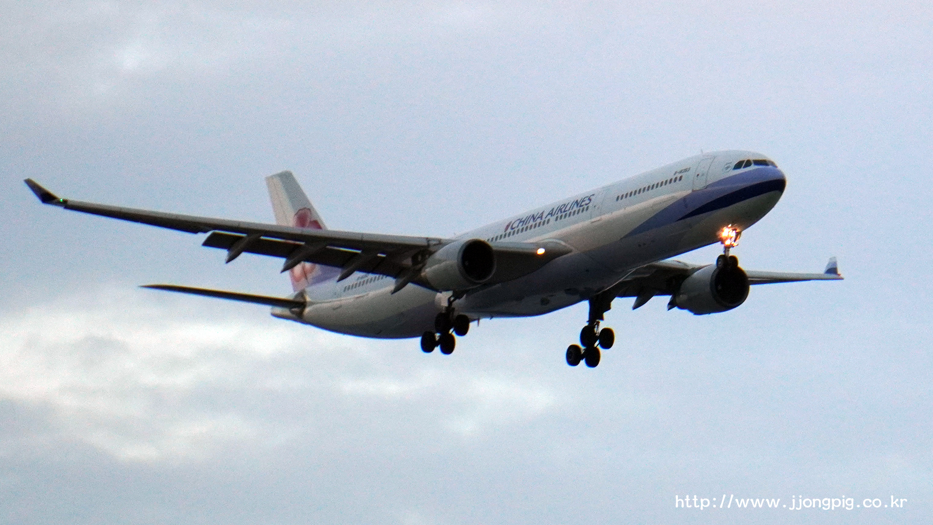 China Airlines B-18353 Airbus A330-300