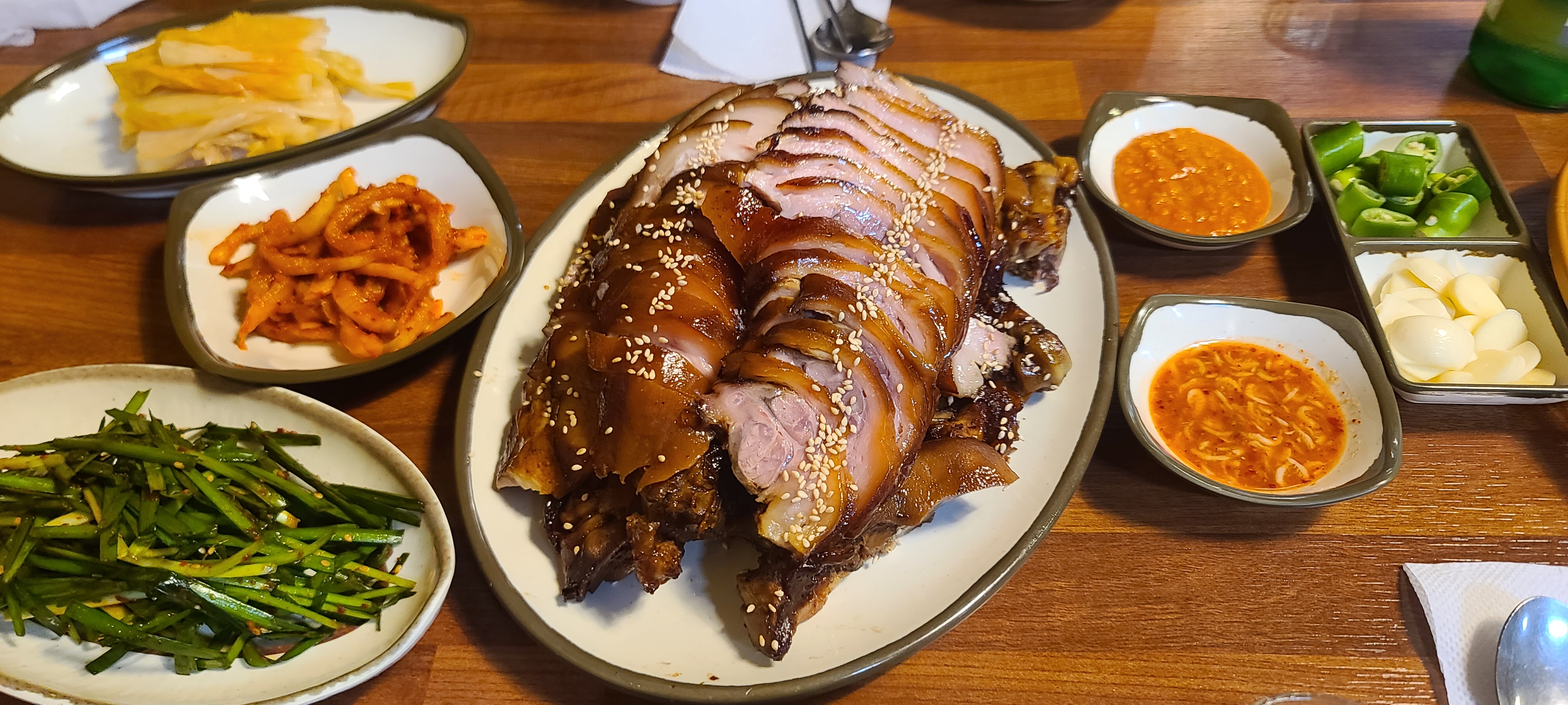 상대원 족발 맛집 김서방족발 내부 주문 뒷다리족발