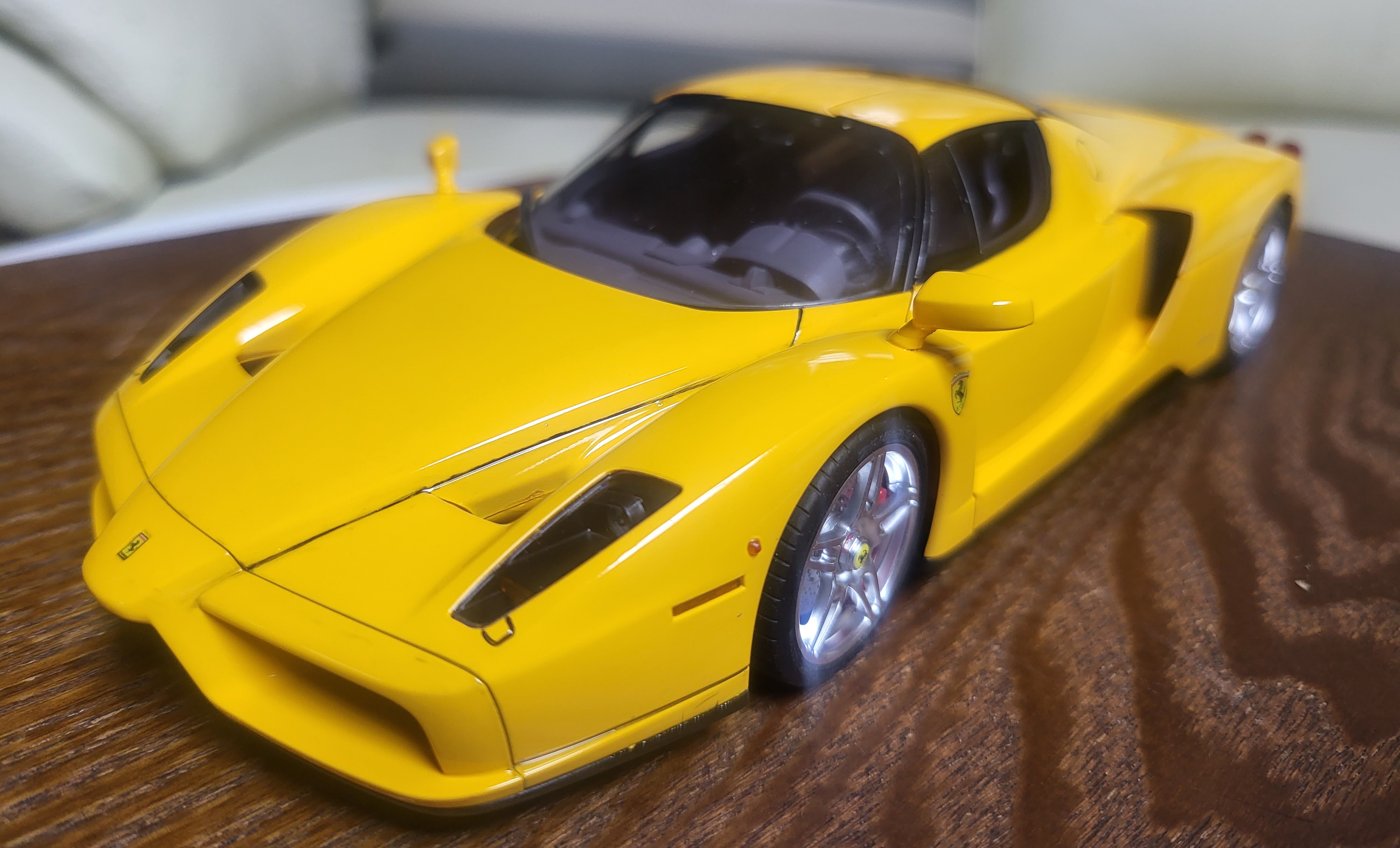 tamiya-1-24-enzo-ferrari