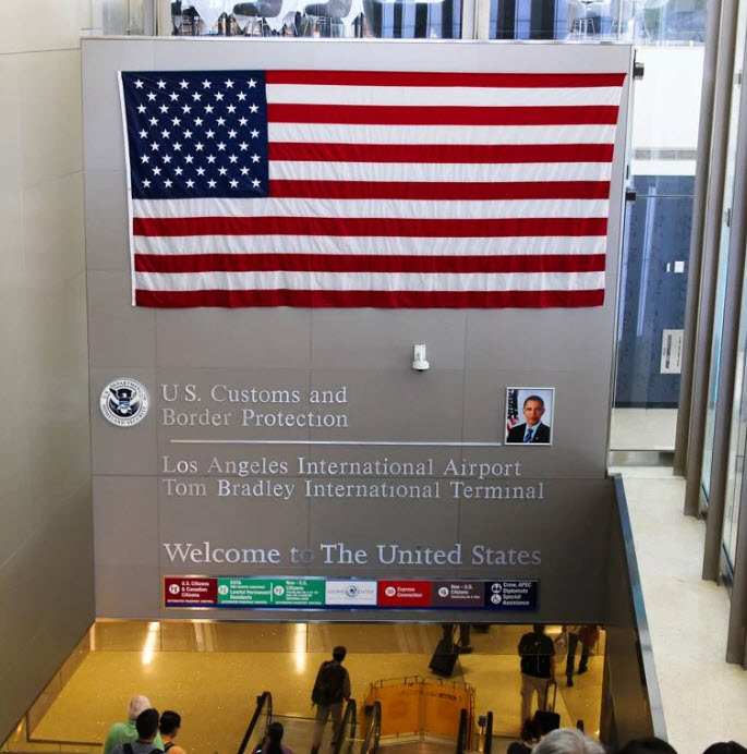 브래들리 공항