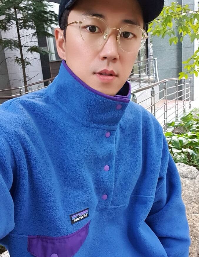 안경을착용한-남성의모습