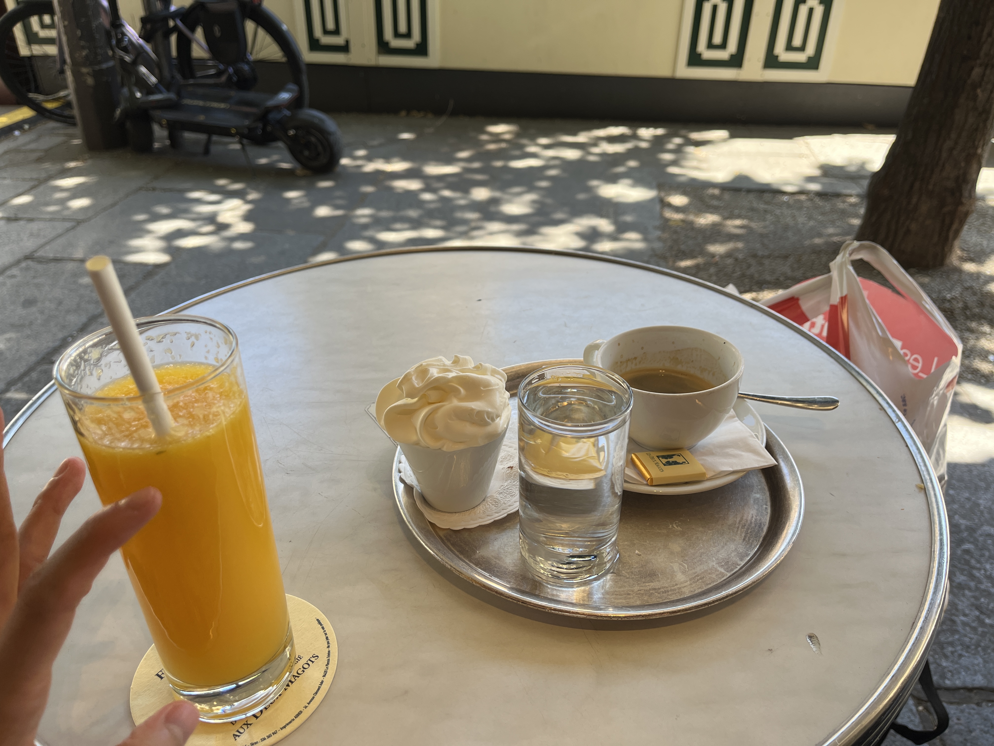  프랑스 파리 꼭 가봐야하는 카페, 레 듀 마고 (Les deux Magots)!