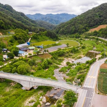 하추리 산속마을 전체 입구 전경