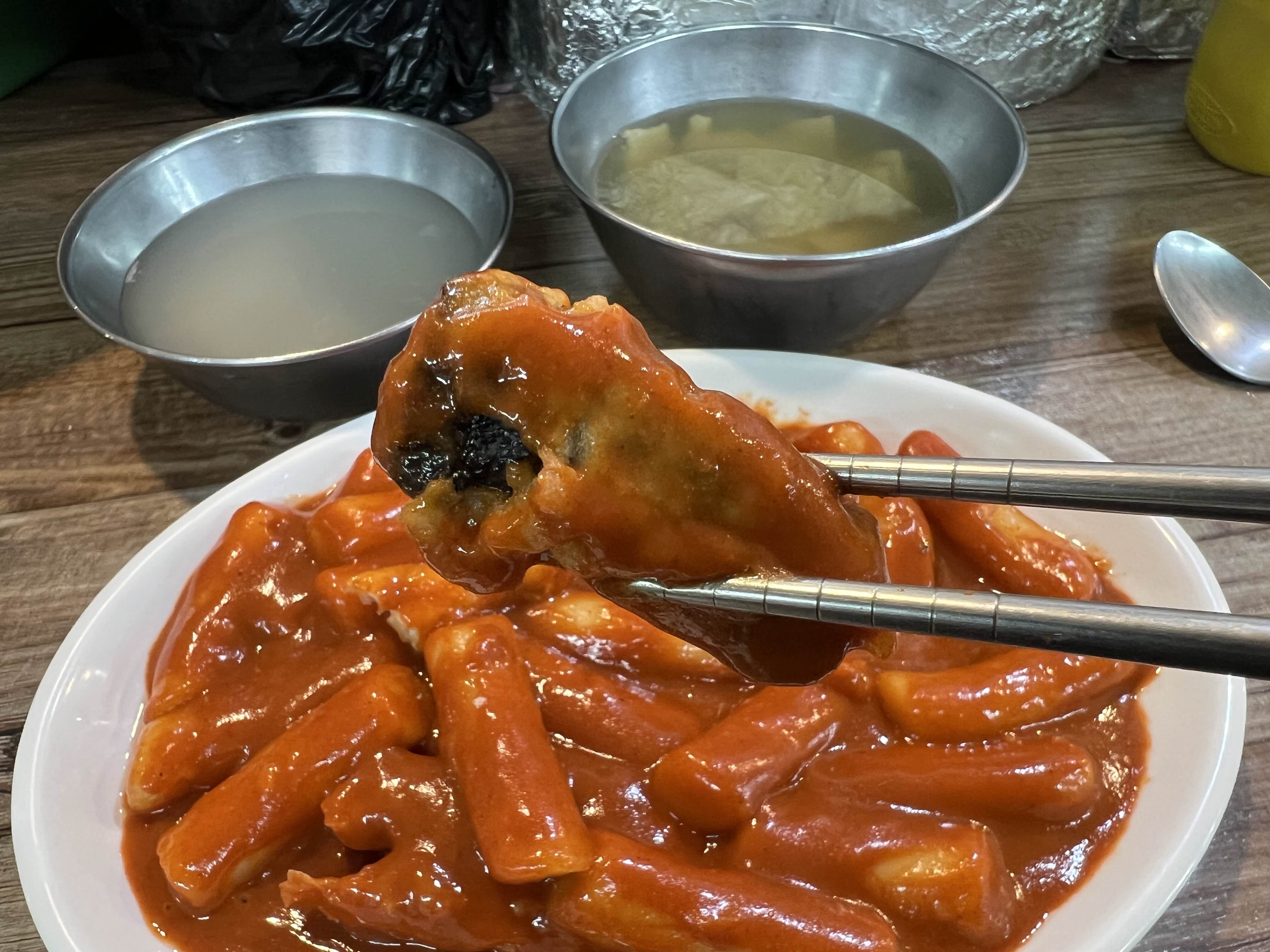 서울 특이한 떡볶이 맛집 할매집 김말이