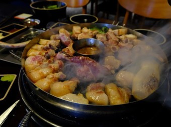 흑돼지 뼈삼겹