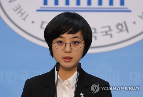 박원순, 류호정, 안철수. 망자, 고소인, 혐의, 애도