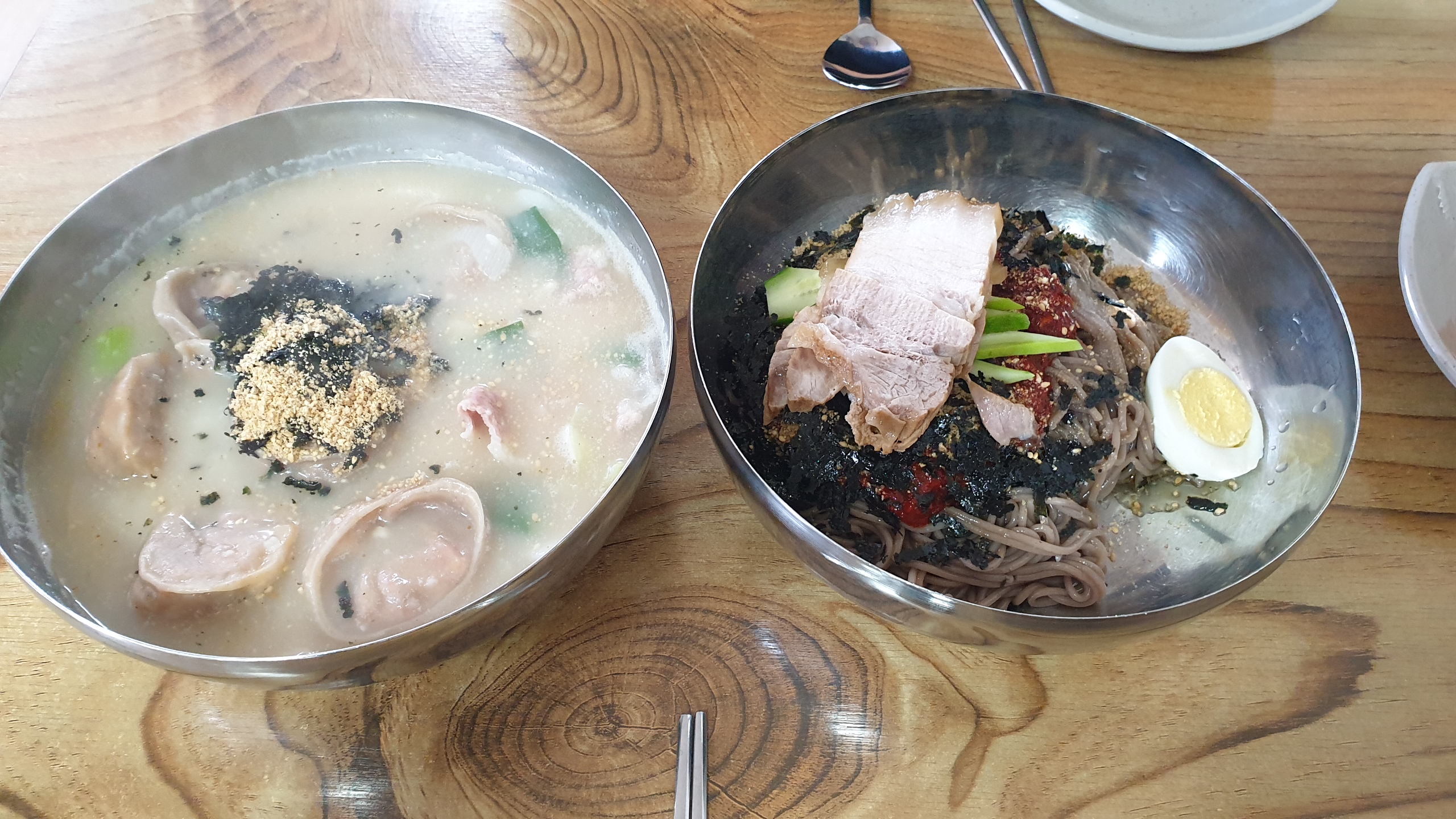  이냉치냉 한겨울에 즐기는 막국수, 두메 막국수