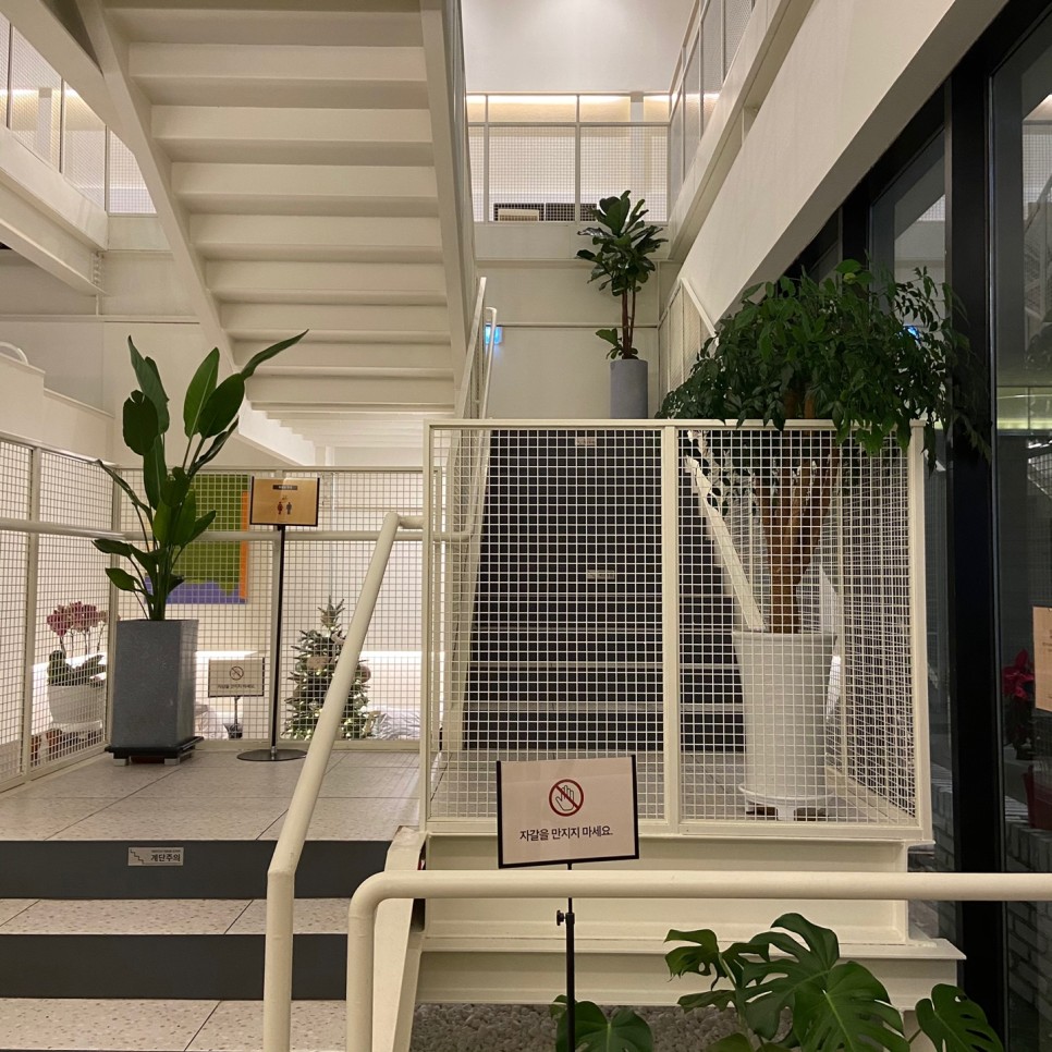 계명대카페 인테리어 17