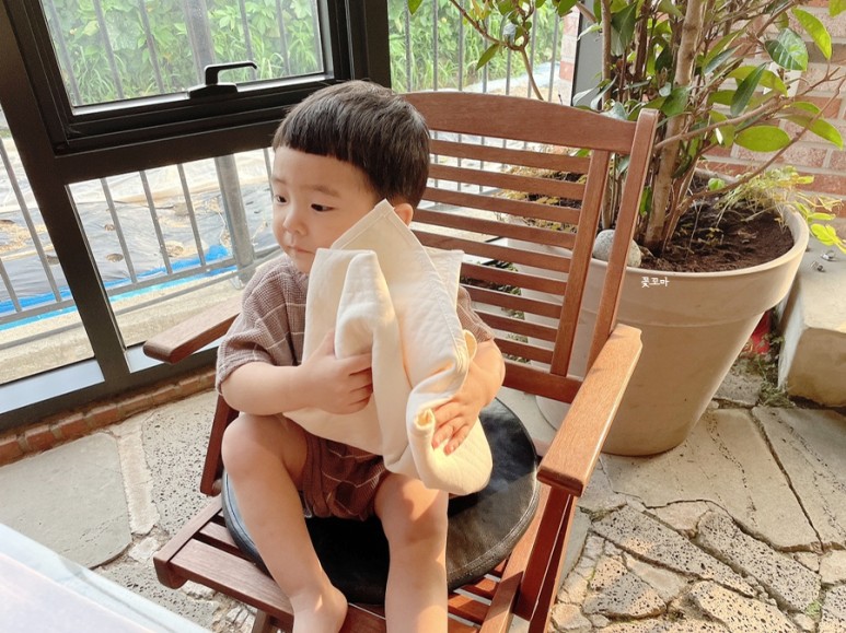 아기 배변 훈련. 방수 패드는 필수입니다. 라비킷 13