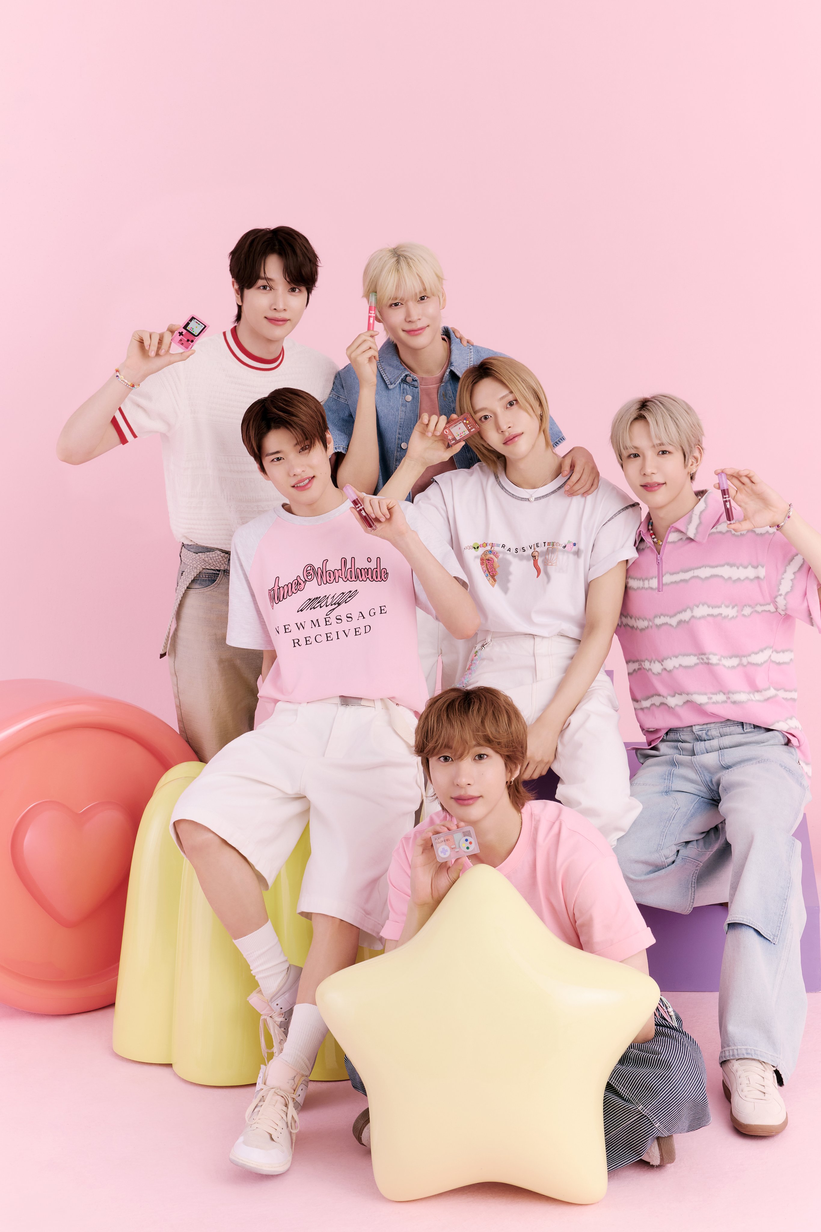 20240907에뛰드태국트위터가족사진