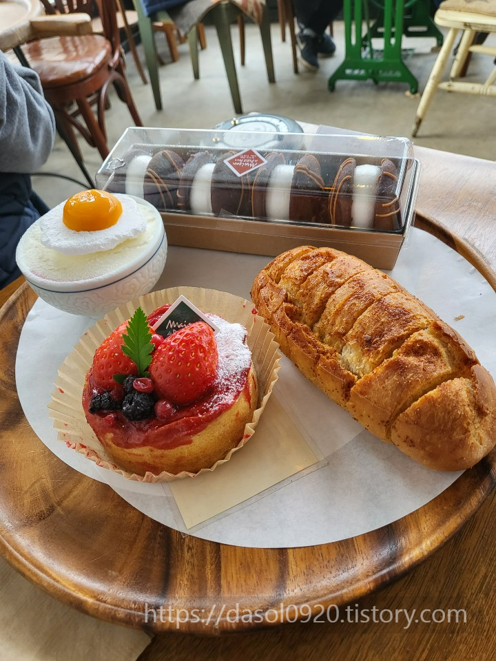 경기도 이천 이진상회 빵1