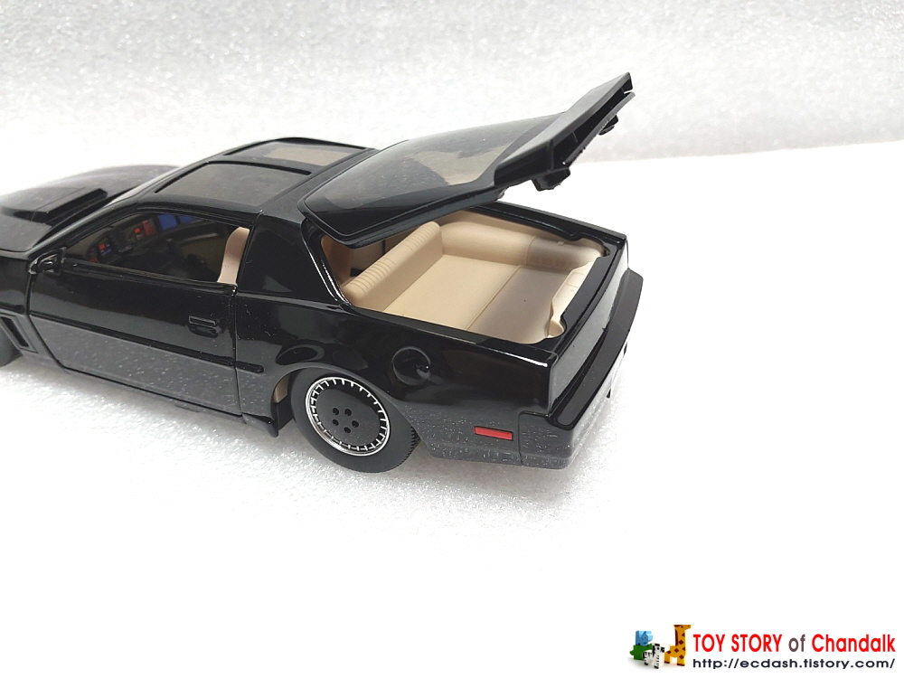 [자다토이즈] JADA 1991 KNIGHT RIDER KITT 1/24 Scale / 1991 나이트라이더 전격Z작전 키트 1/24 스케일