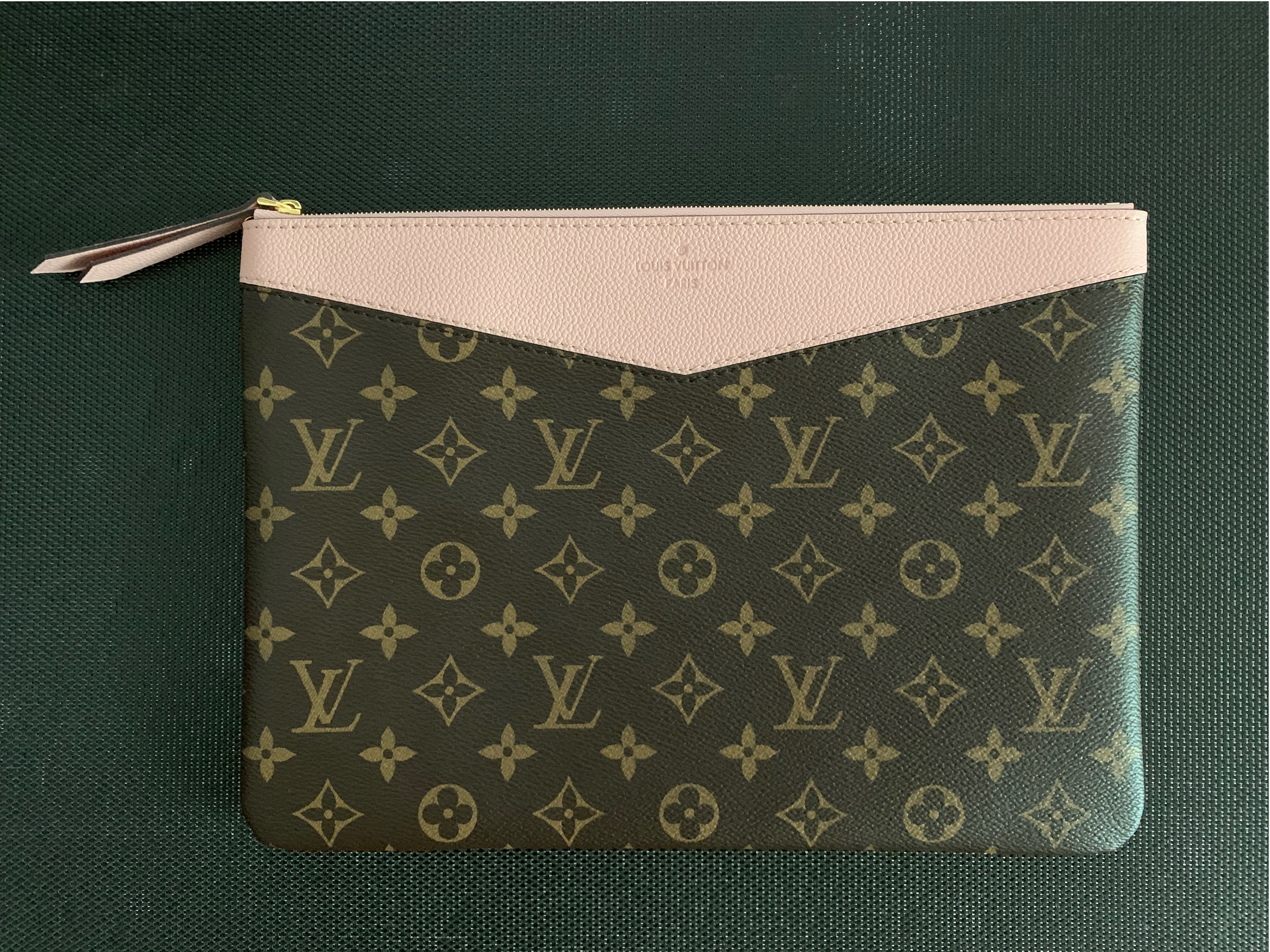  [LOUISVUITTON] M62942 루이비통 명품 데일리 클러치백 와이프 선물 공홈 구매 후기