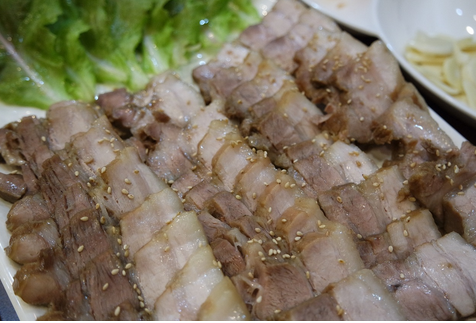 전기밥솥으로 만드는 부드러운 돼지수육 레시피