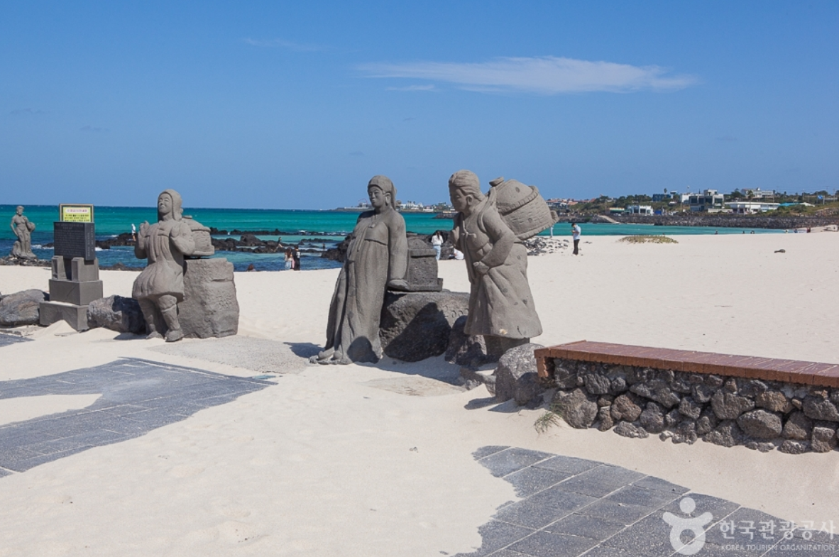 곽지해수욕장 (출처 : 한국관광공사)