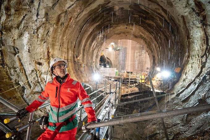[런던 타이드웨이 프로젝트] &#39;수퍼 하수 터널공사&#39; 굴착 완료...관통 기념 공연도 열려 VIDEO: Tideway &#124; Tunnelling complete on London&rsquo;s &lsquo;super sewer&rsquo;