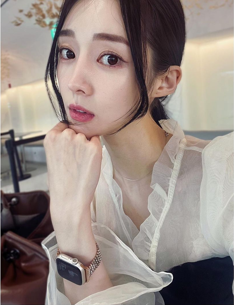  극단적 선택 시도 후 의식을 되찾은 티아라 출신 아름이 괴로운 심경을 고백했다.