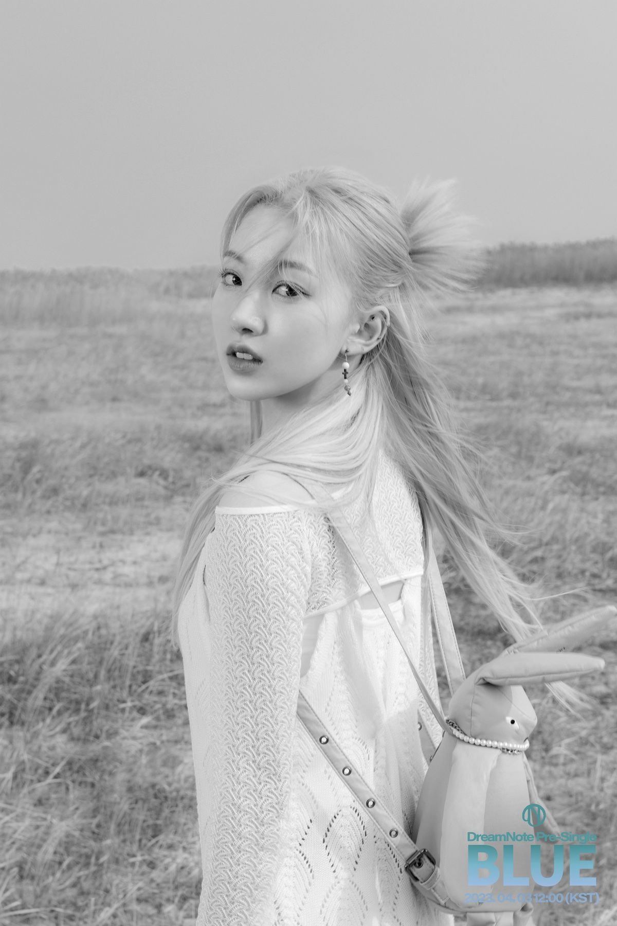  1년 6개월만에 컴백하는 드림노트 5번째 앨범 Pre-Single BLUE 컨셉 포토