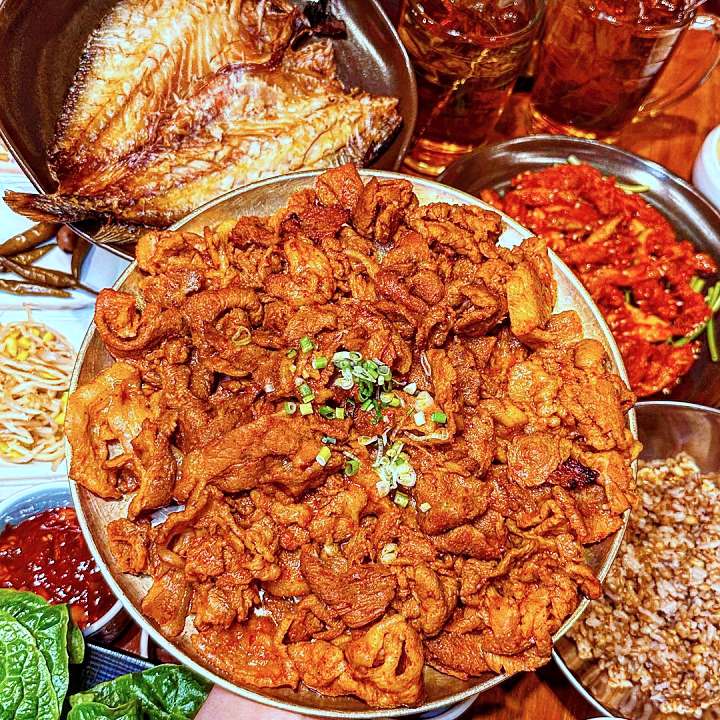 생방송오늘저녁 중랑구 신내동 단돈 1만원 황태 김치찌개와 참숯에 석쇠로 구운 불고기 불백 백반집 석쇠 불고기 & 김치찌개 맛집 추천