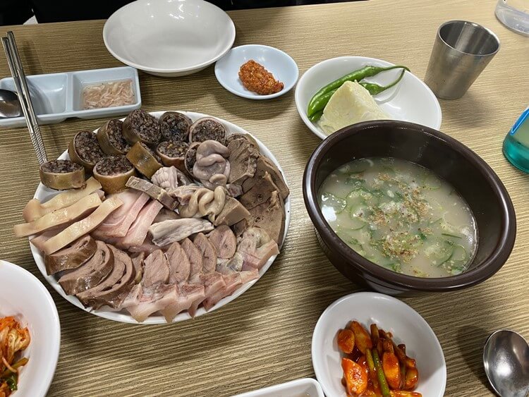 산수갑산-음식