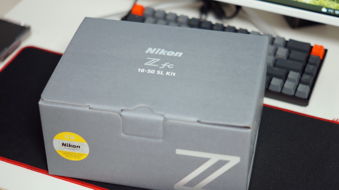 니콘 Zfc 레트로 디자인의 미러리스 디지털카메라 개봉기 사진1
