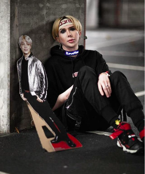  BTS 방탄 지민 열성팬 지민 얼굴로 성형수술한 올리런던(Oli London) 근황