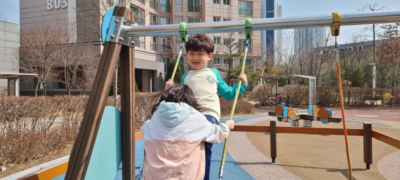  내가 입을 옷은 스스로 골라요 (23.03.27)