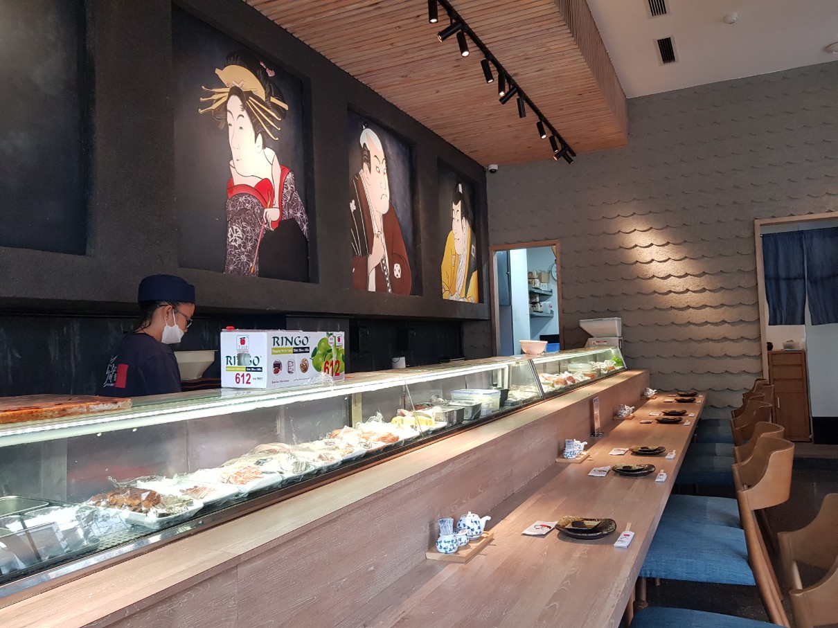 호치민 1군 스시 & 사시미 전문점 Chiyoda Sushi - 식당 내부
