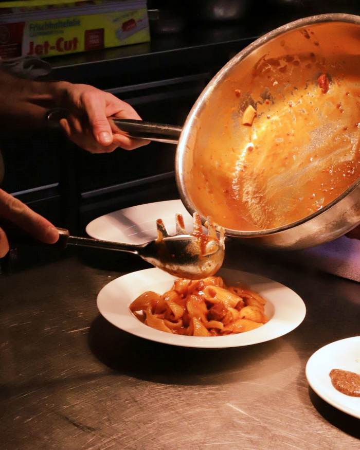 토요일은 밥이좋아 천안 생면파스타 맛집 자가제면 스파게티 이탈리아 레스토랑 꾸덕한 소스 파스타 한해 게스트 토밥 좋아 추천 방송정보