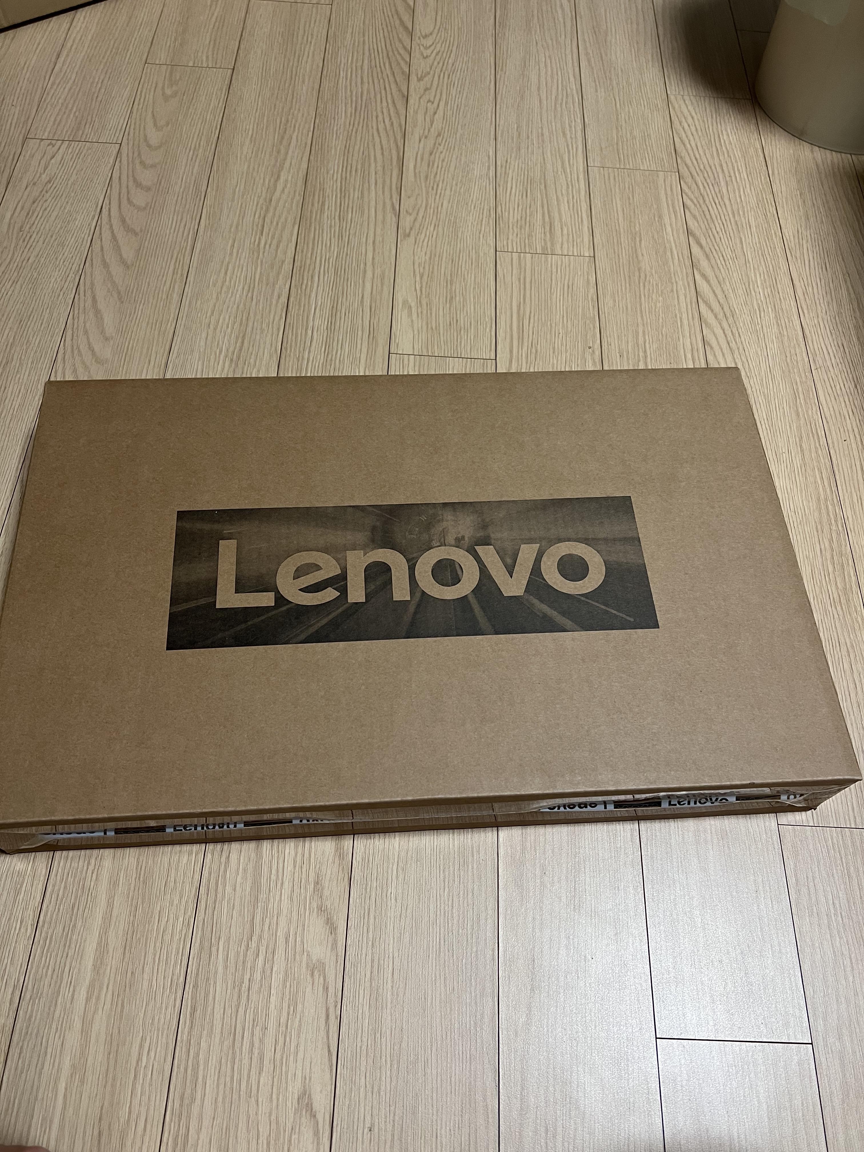 Lenovo V15 ABA 박스 사진