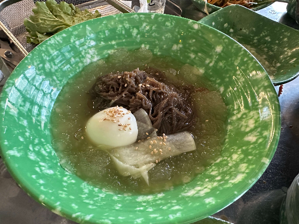 물냉면
