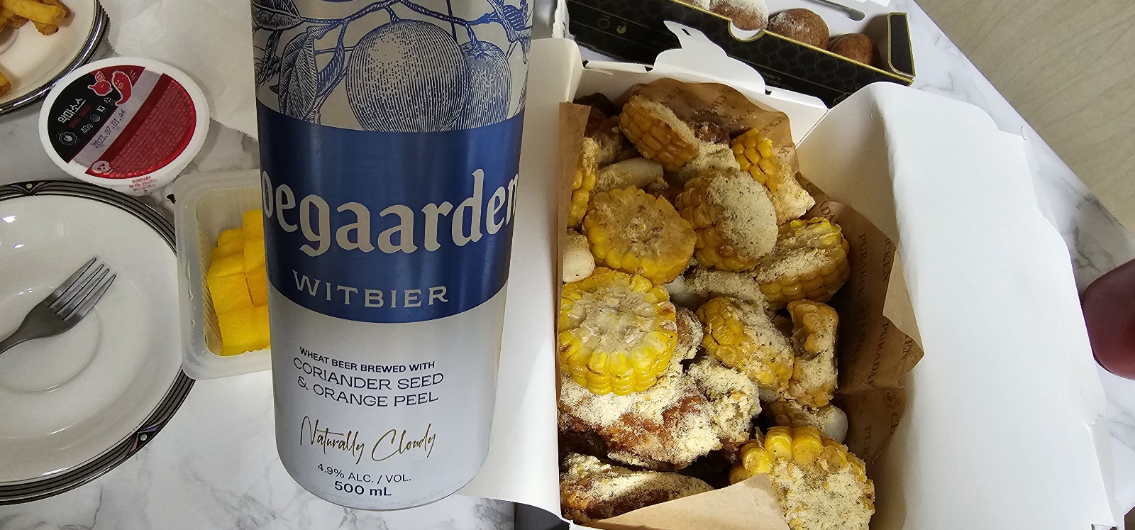 푸라닭 콘소메이징 치킨에 맥주 한캔 푸라닭 콘소메이징 치킨에 맥주 한캔