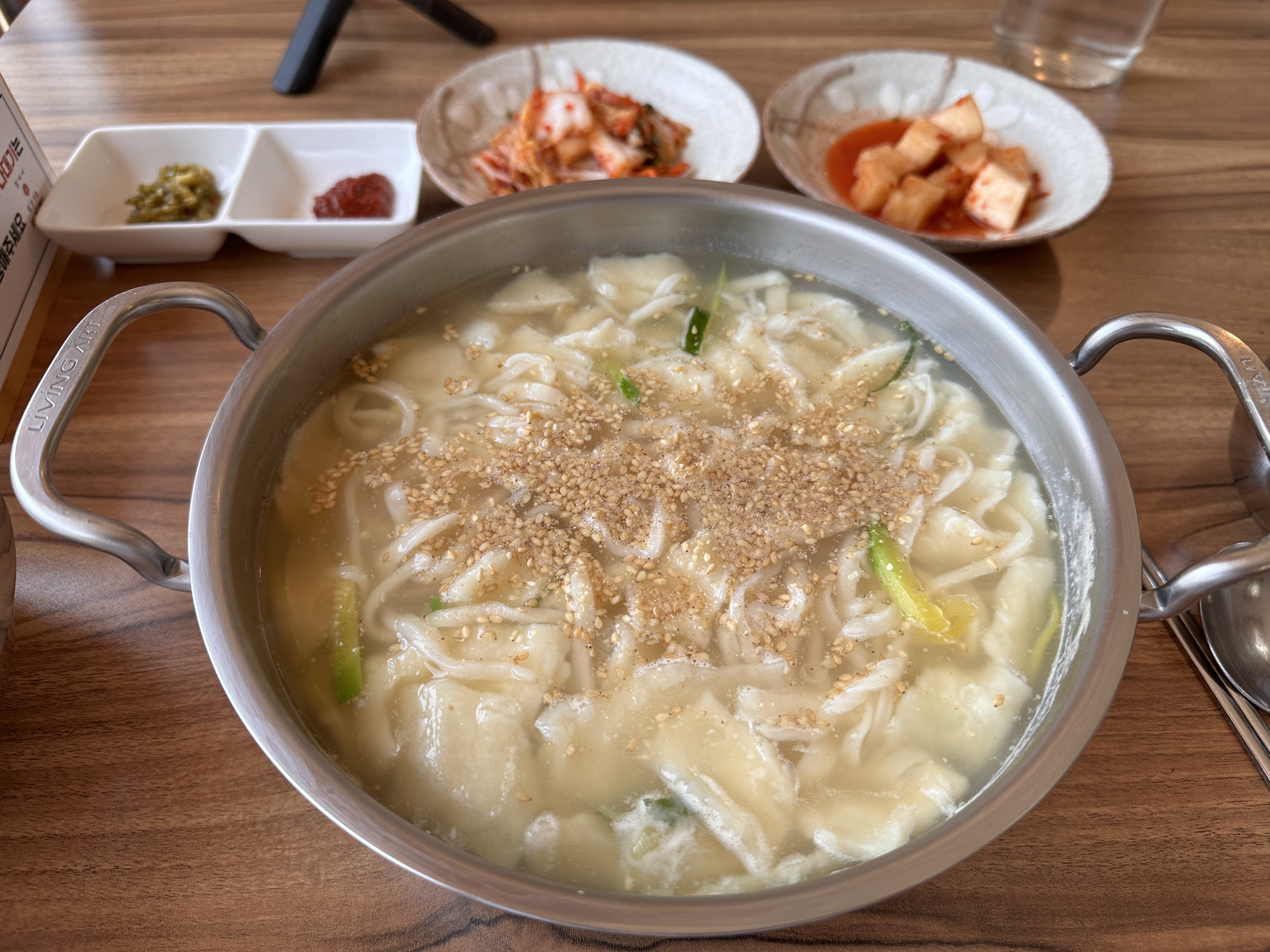 청주 할머니손칼국수 칼제비