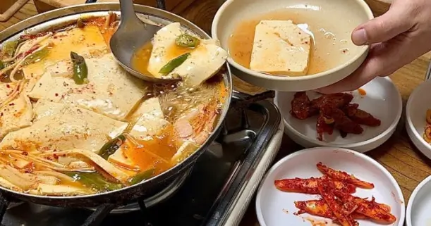 생생정보 원주 산골손두부 해물칼국수