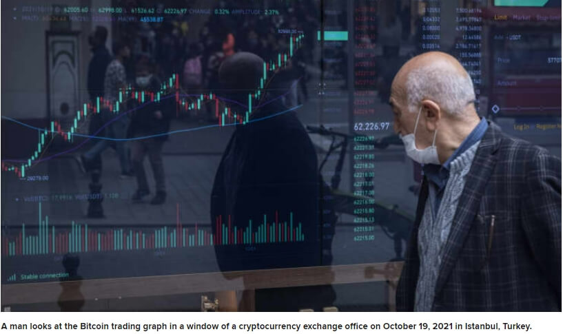  비트코인 사상 최고치 경신 VIDEO: Bitcoin jumps to new high above $66,000 after landmark U.S. ETF launch