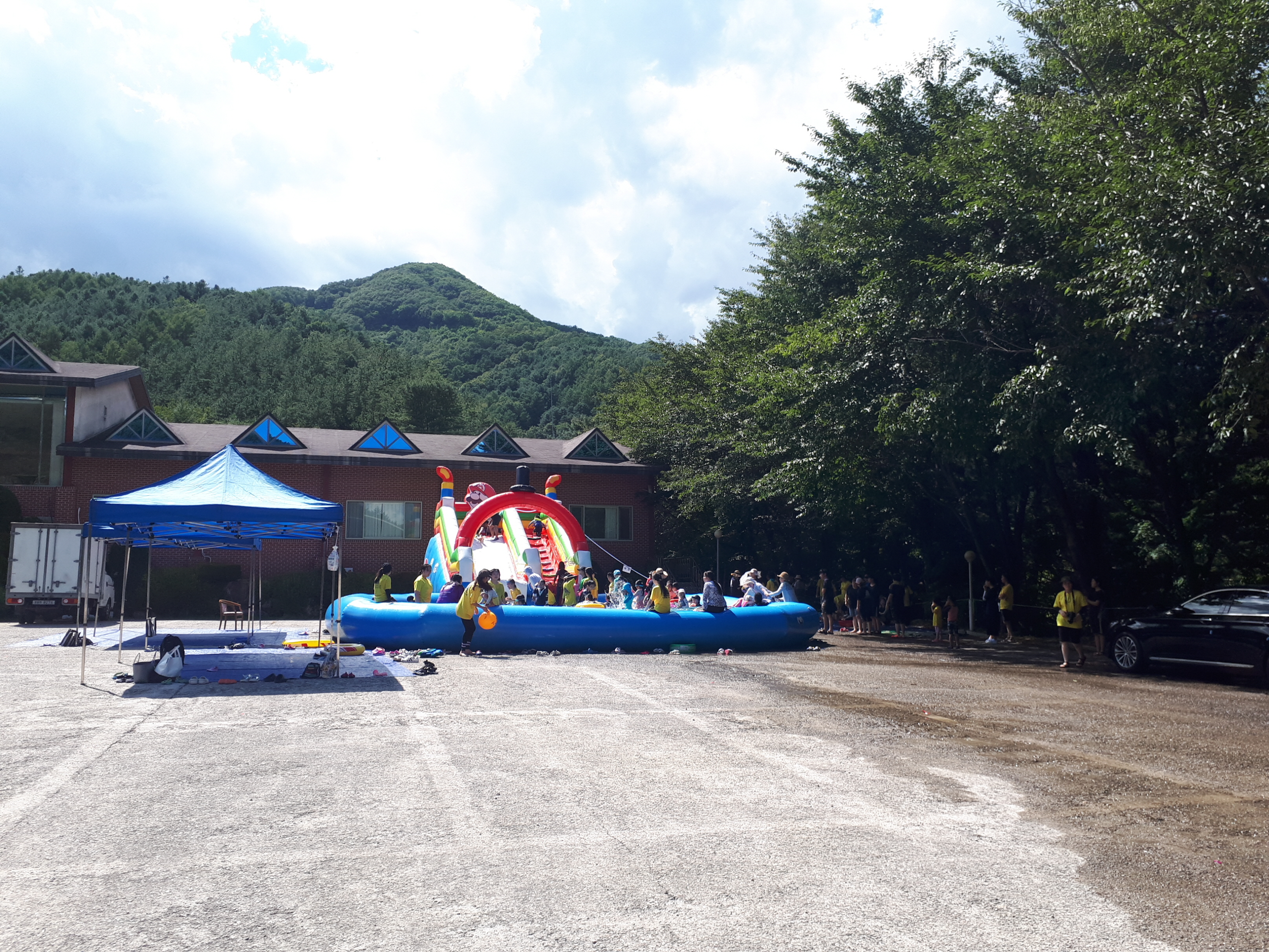  가평수련원 여름성경학교 물놀이에어바운스 수영장 설치