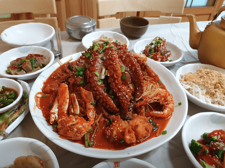 통영 점심 맛집 &quot; 동피랑기와집 &quot; 음식 사진