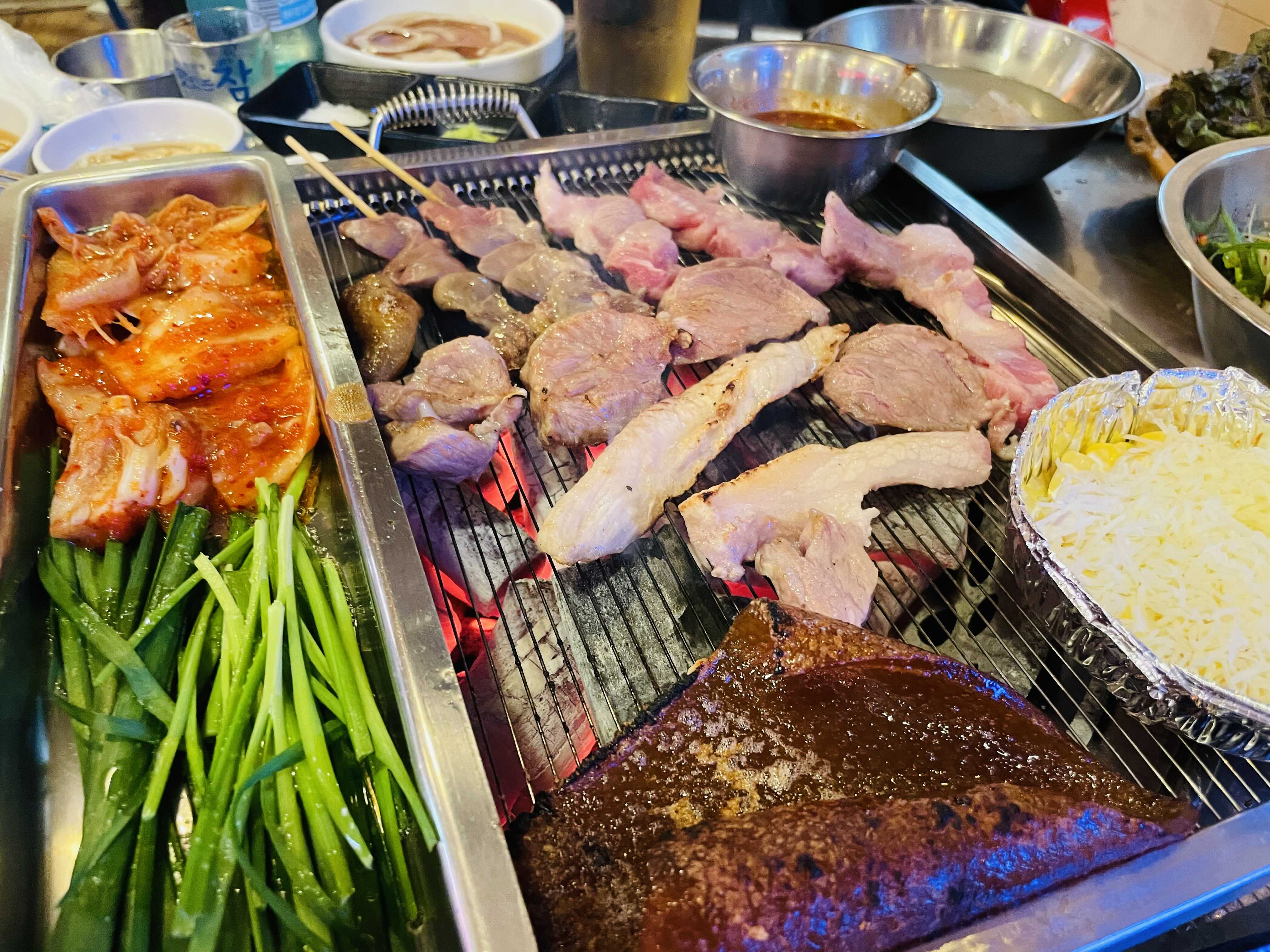  [대구 비산동 맛집] 야외 포장마차에서 구워먹는 ‘서민옛날뒷고기’
