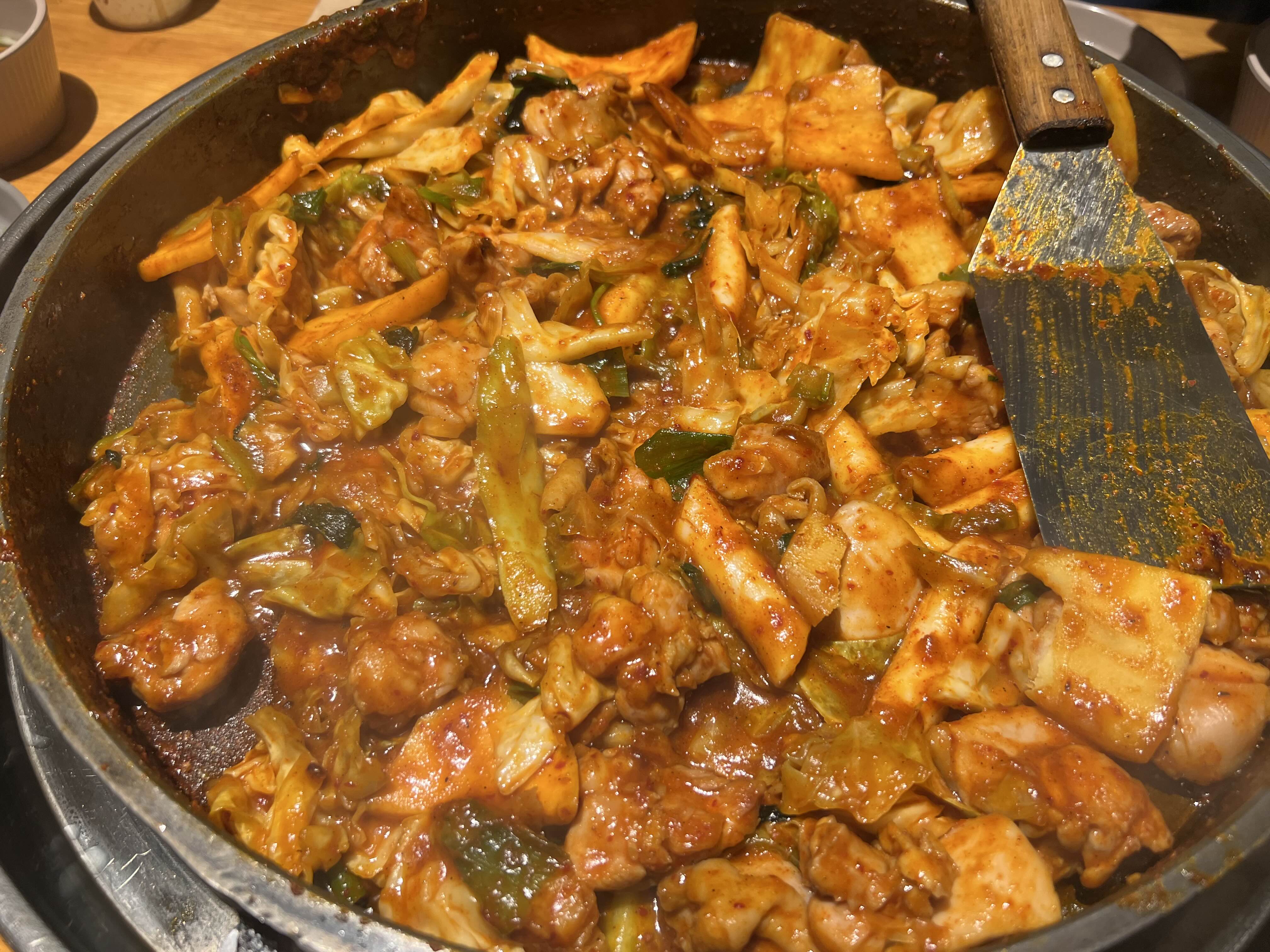  [청주 맛집] 지웰시티 현대백화점 근처에서 닭갈비 잘하는 식당을 찾는다면?? 바로 춘천집을 추천합니다 (가격대비 양 많음)