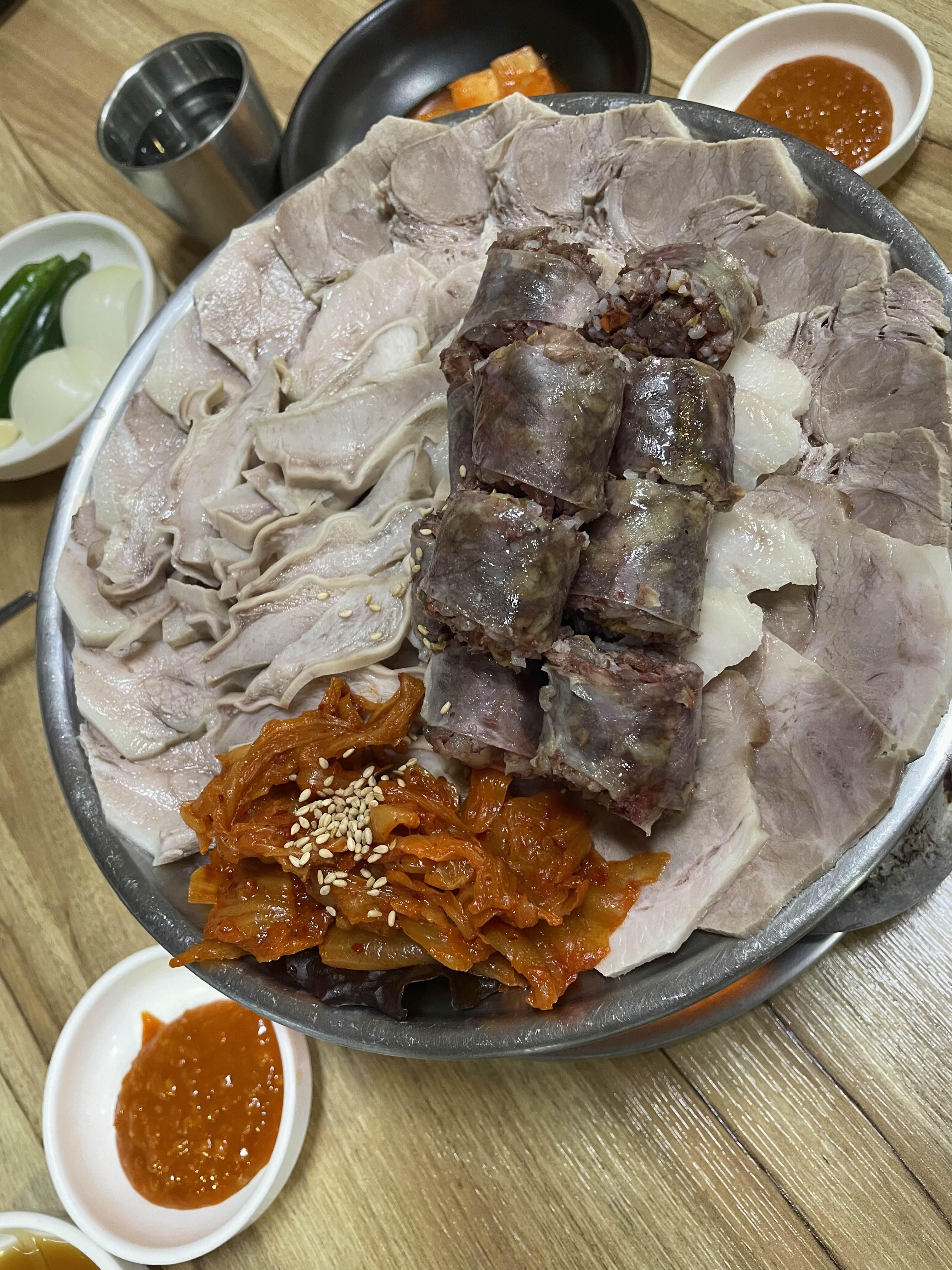  양산역 주변 24시 해장하기 딱 좋은 돼지국밥맛집  "장군돼지국밥"
