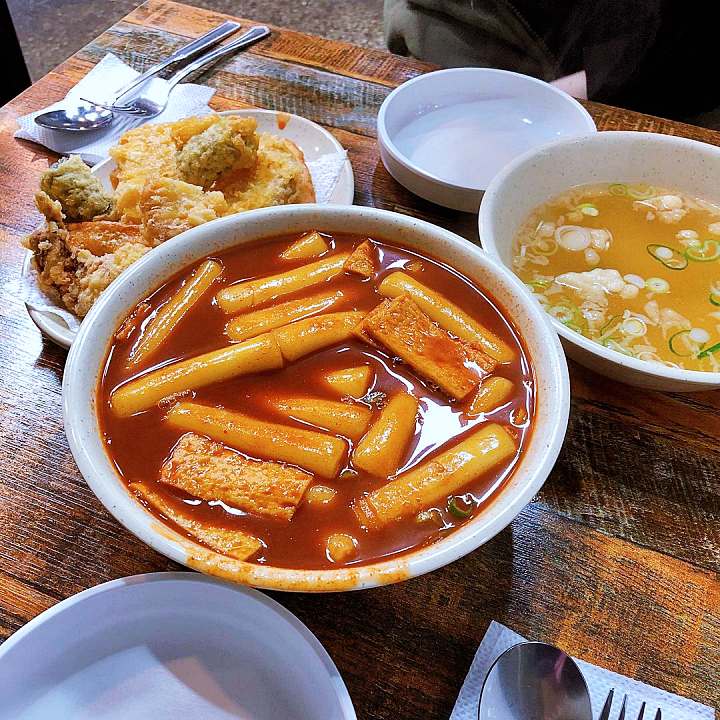 명지대 맛집 추천 생방송투데이 행복을 더하는 달콤한 한 그릇 국물 떡볶이 오늘방송 인생분식