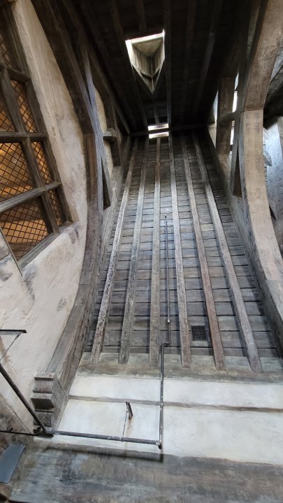Three Broomsticks - 내부 사진