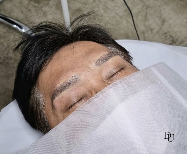  광주남자눈썹문신 중년도 꾸미는 시대!