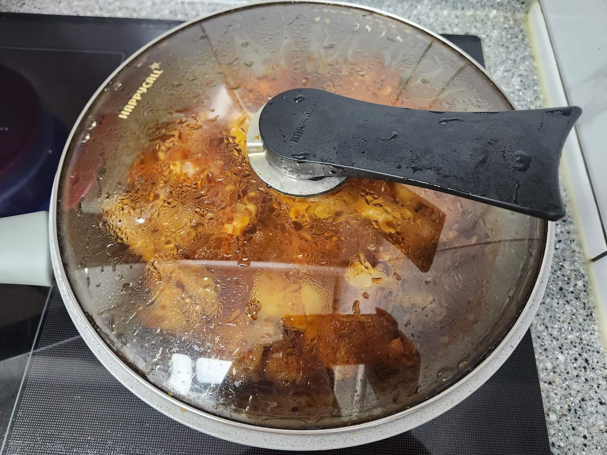 뚜껑 닫고 끓이기