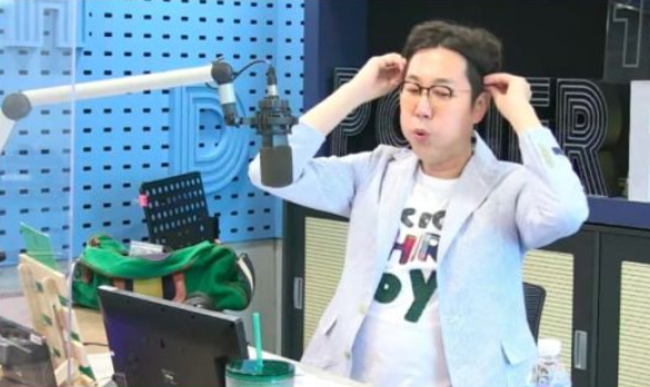  김영철 복귀, 미국 코미디쇼 출연 위해 3주 동안 비웠던 DJ 복귀