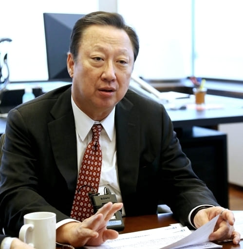  경제부총리 하마평에 오른 박용만 전 두산인프라코어 회장은 프리메이슨?