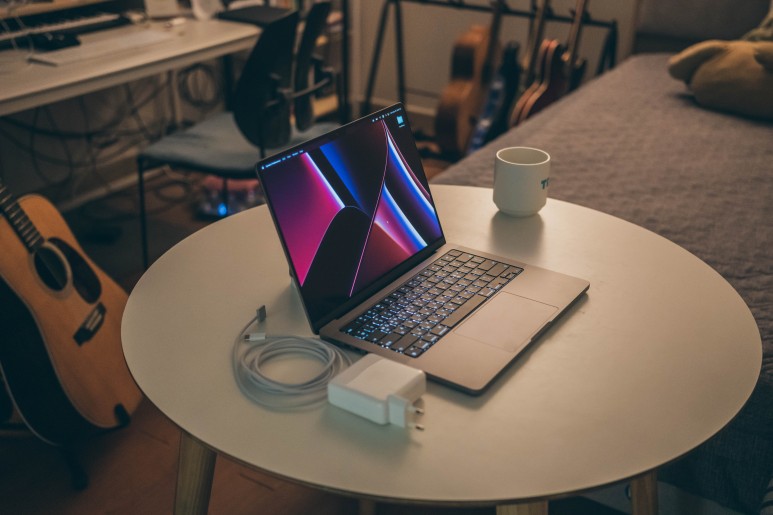 맥북 프로 활용 프리랜서가 맥북 m1pro 14인치 고급형을 3