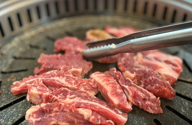 극한직업-5000원-삼겹살