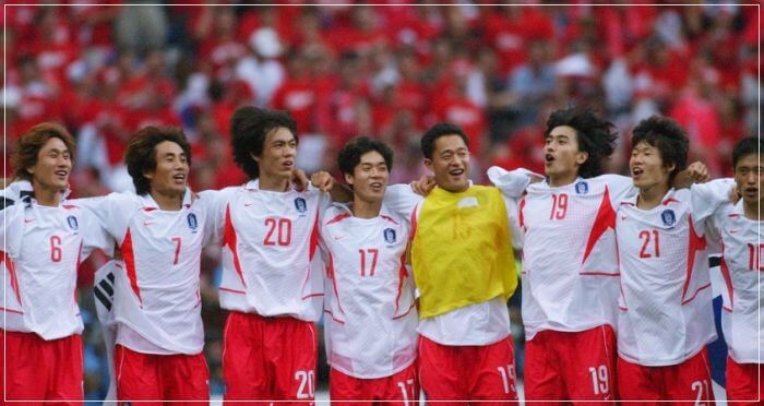 2002년-한일월드컵-대표팀-환호-사진