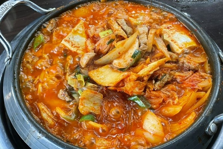 끓는-김치지개